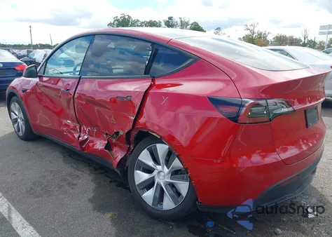 2022 Tesla Model Y Long Range Dual Motor All-Wheel Drive z USA, uszkodzony, nr VIN 7SAYGDEE1NF441562